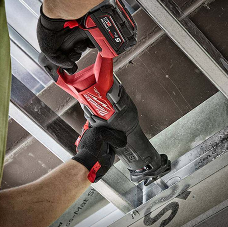 M18 FUEL 18V Lithium-Ion Brushless Cordless SUPER SAWZALL Orbital Reciprocating Saw Kit w/(2) 5.0 Ah Battery